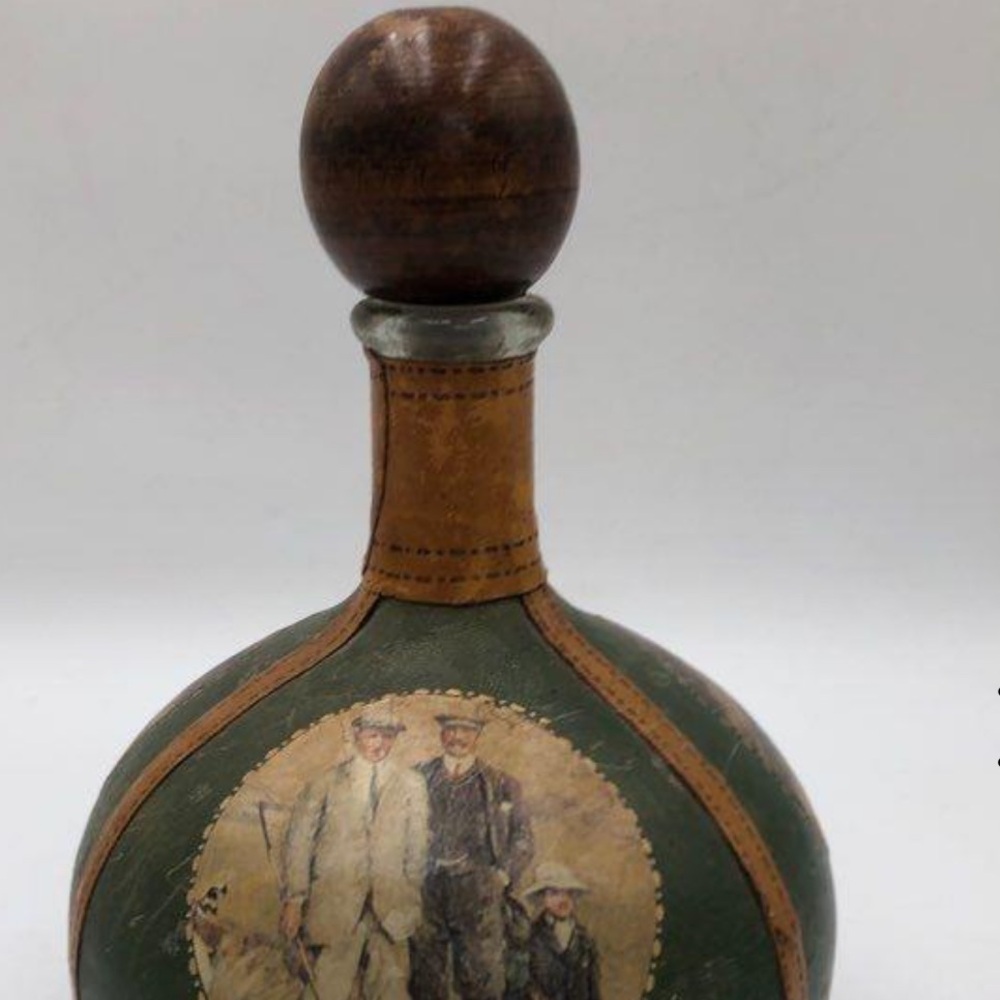 Vintage Fausto Conturi Florence Italy Genuine Leather Golf Scene Decanter!